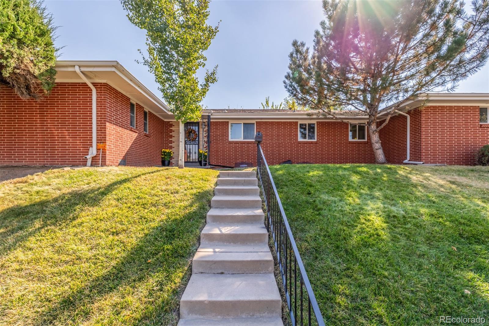 6490 E Dakota Avenue, denver MLS: 1778761 Beds: 3 Baths: 3 Price: $685,000