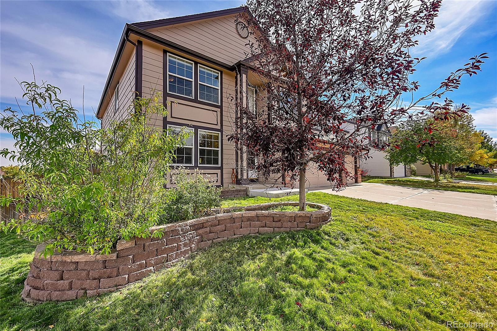 106  Cherry Street, castle rock MLS: 3102734 Beds: 5 Baths: 4 Price: $699,000