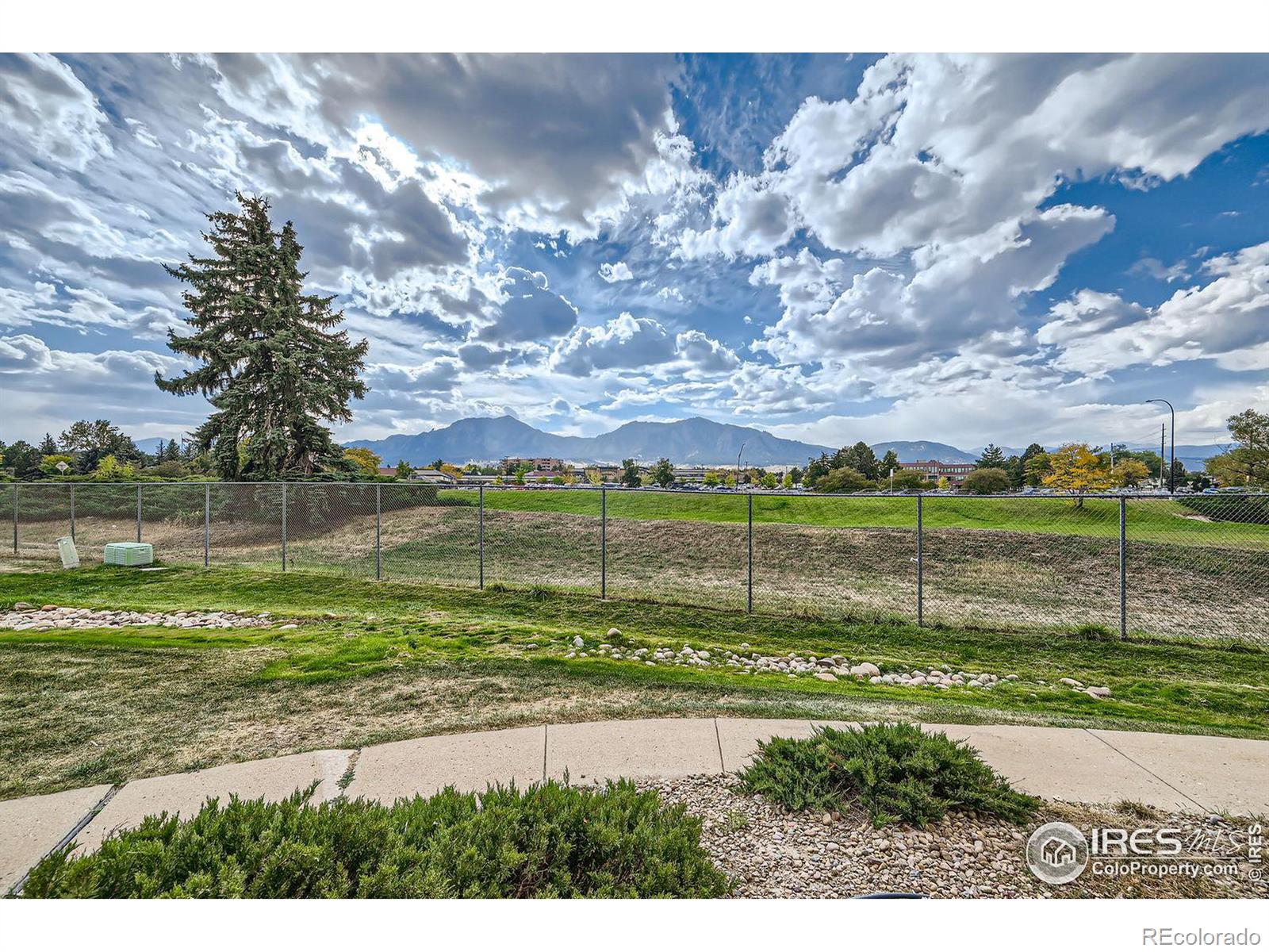 695  Manhattan Drive, boulder  House Search MLS Picture