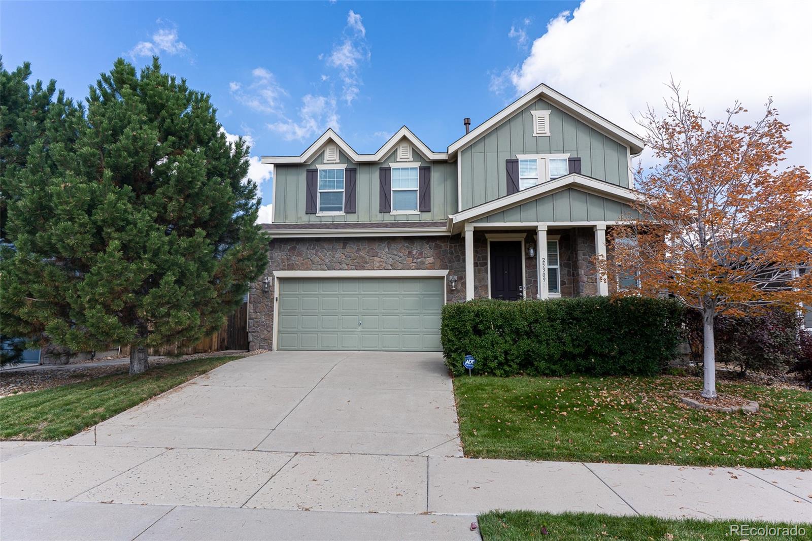 25309 E Lake Place, aurora MLS: 8544856 Beds: 4 Baths: 3 Price: $675,000