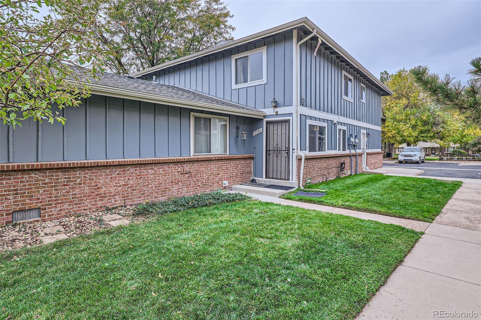 1244 S Uvalda Street, aurora MLS: 4300216 Beds: 2 Baths: 1 Price: $258,000