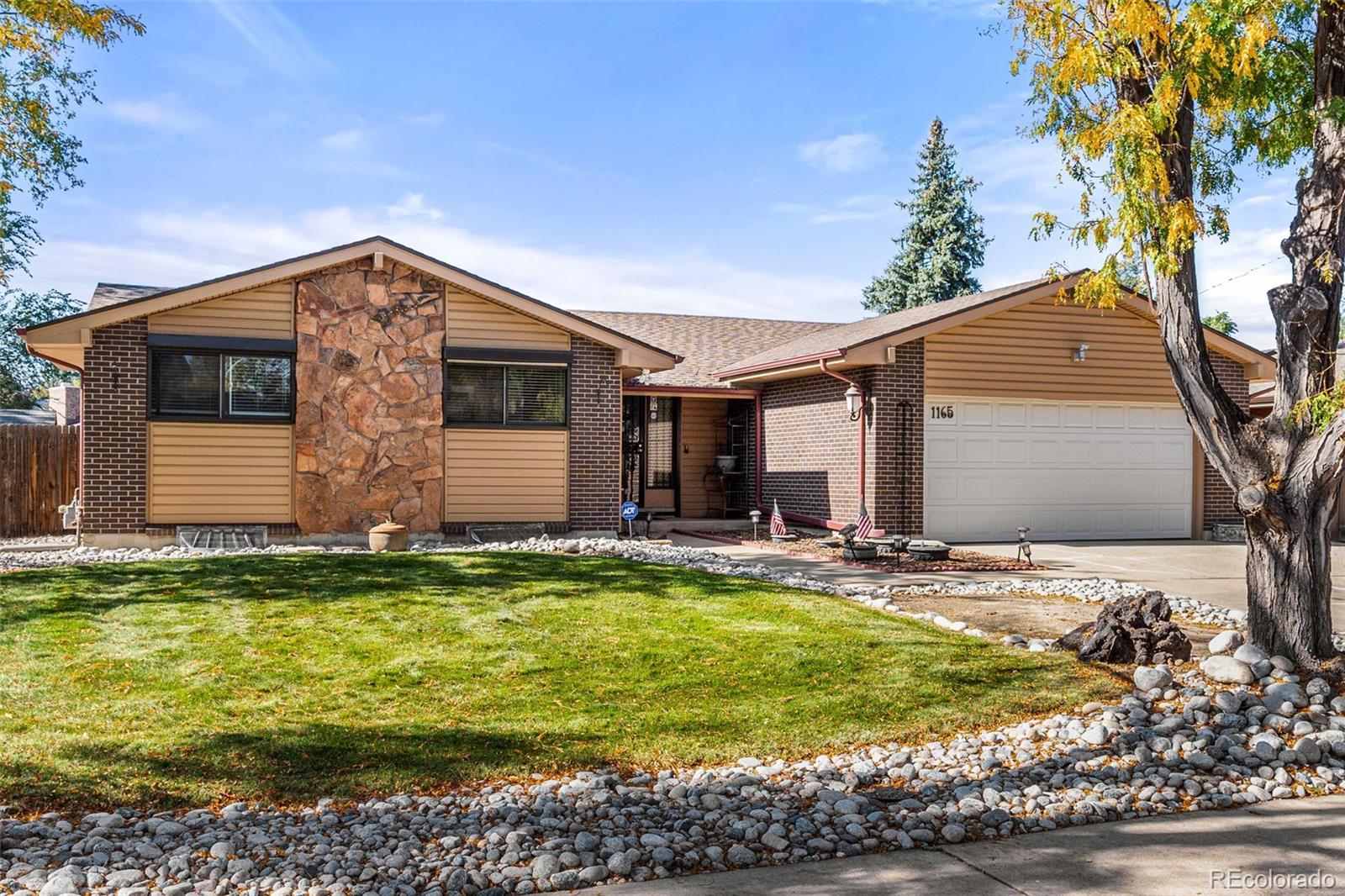 1165 S Nome Street, aurora MLS: 8569991 Beds: 4 Baths: 3 Price: $595,000