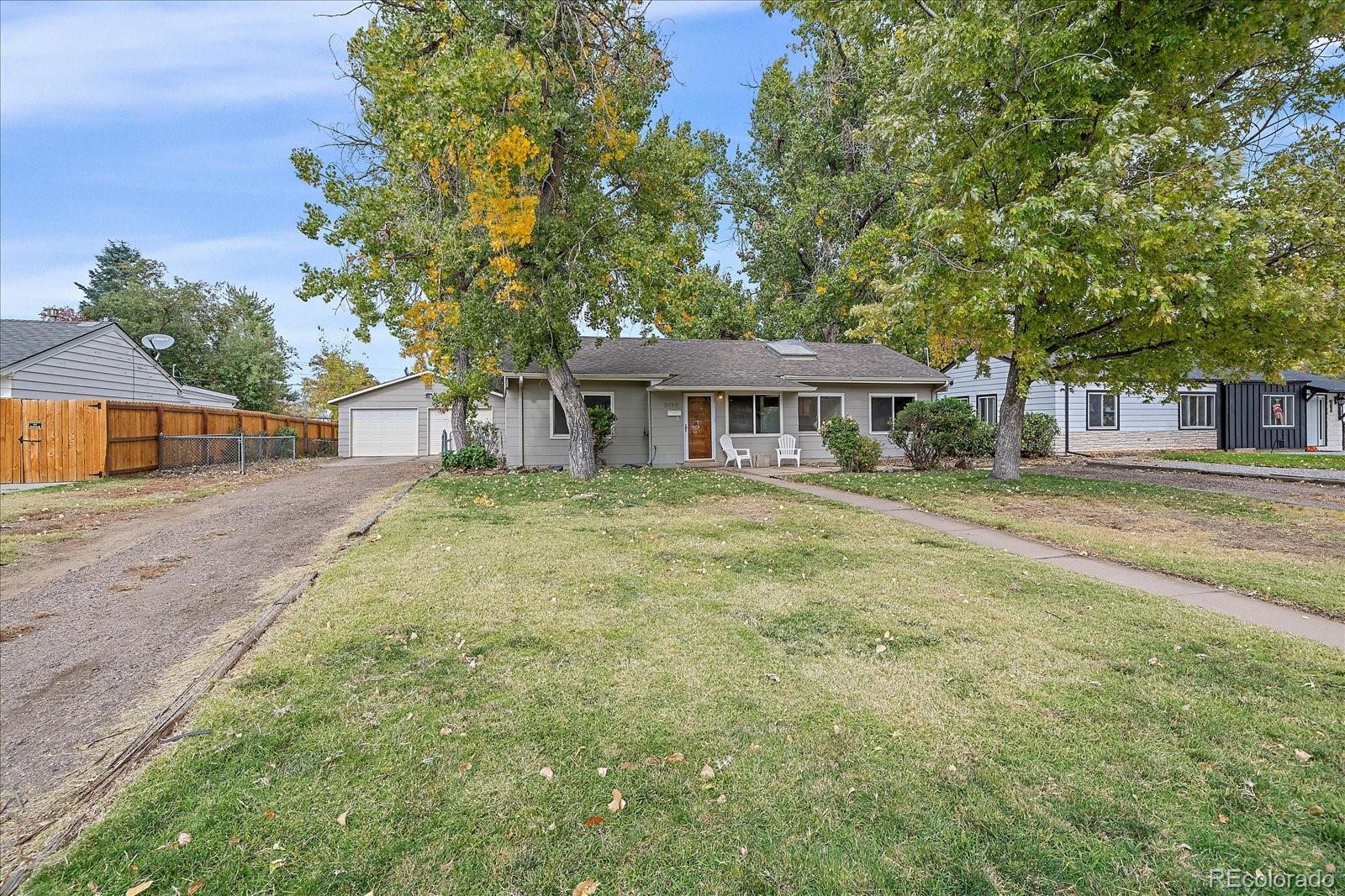 5055 E Dartmouth Avenue, denver MLS: 7633762 Beds: 3 Baths: 2 Price: $550,000