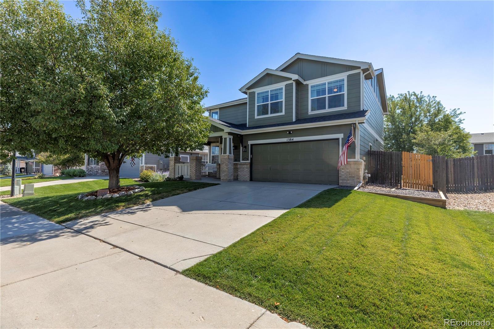 1384 N Monument Drive, castle rock MLS: 1963320 Beds: 3 Baths: 3 Price: $585,000