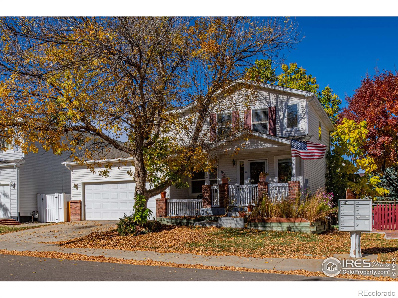 1280  Monarch Avenue, longmont MLS: 4567891021124 Beds: 3 Baths: 3 Price: $575,000