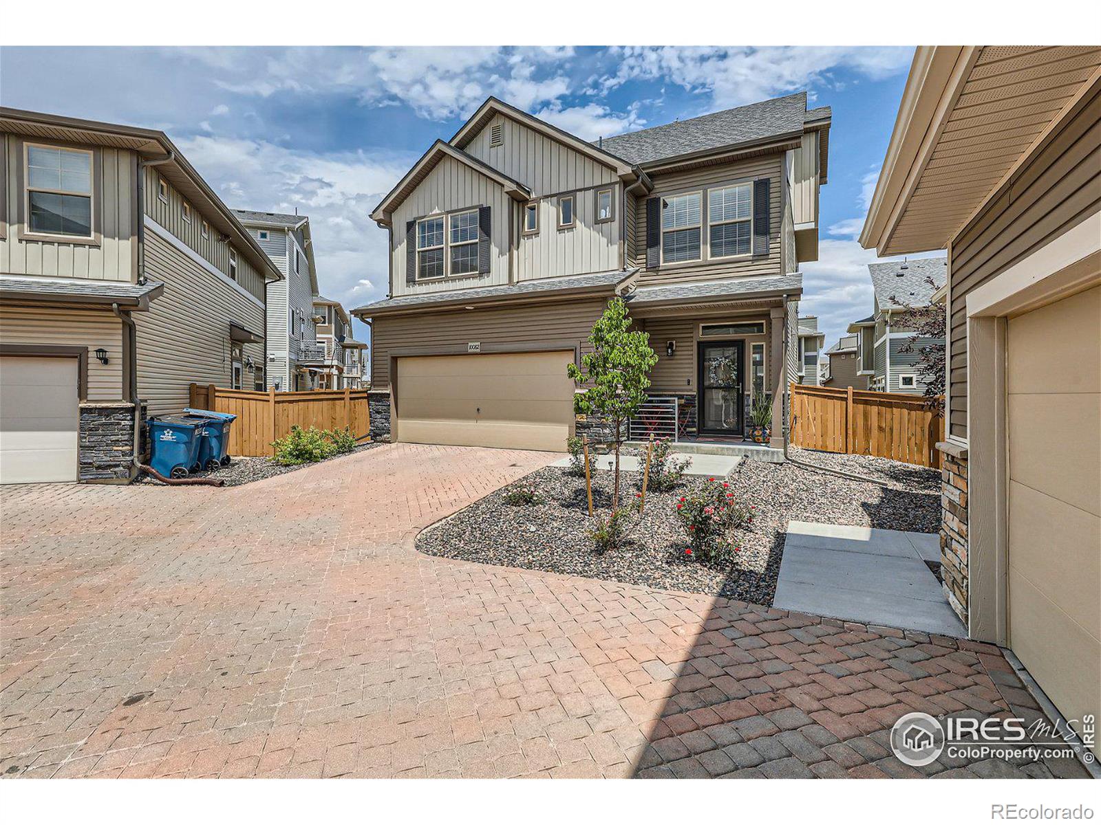 10082  Yampa Court, commerce city MLS: 4567891021127 Beds: 3 Baths: 3 Price: $489,900