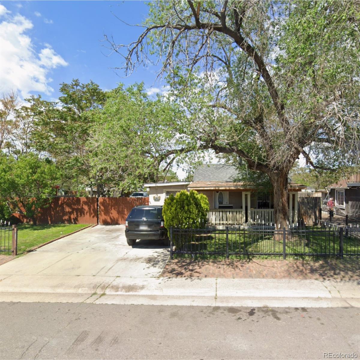 5115  Saint Paul Street, denver MLS: 2224697 Beds: 5 Baths: 2 Price: $380,000