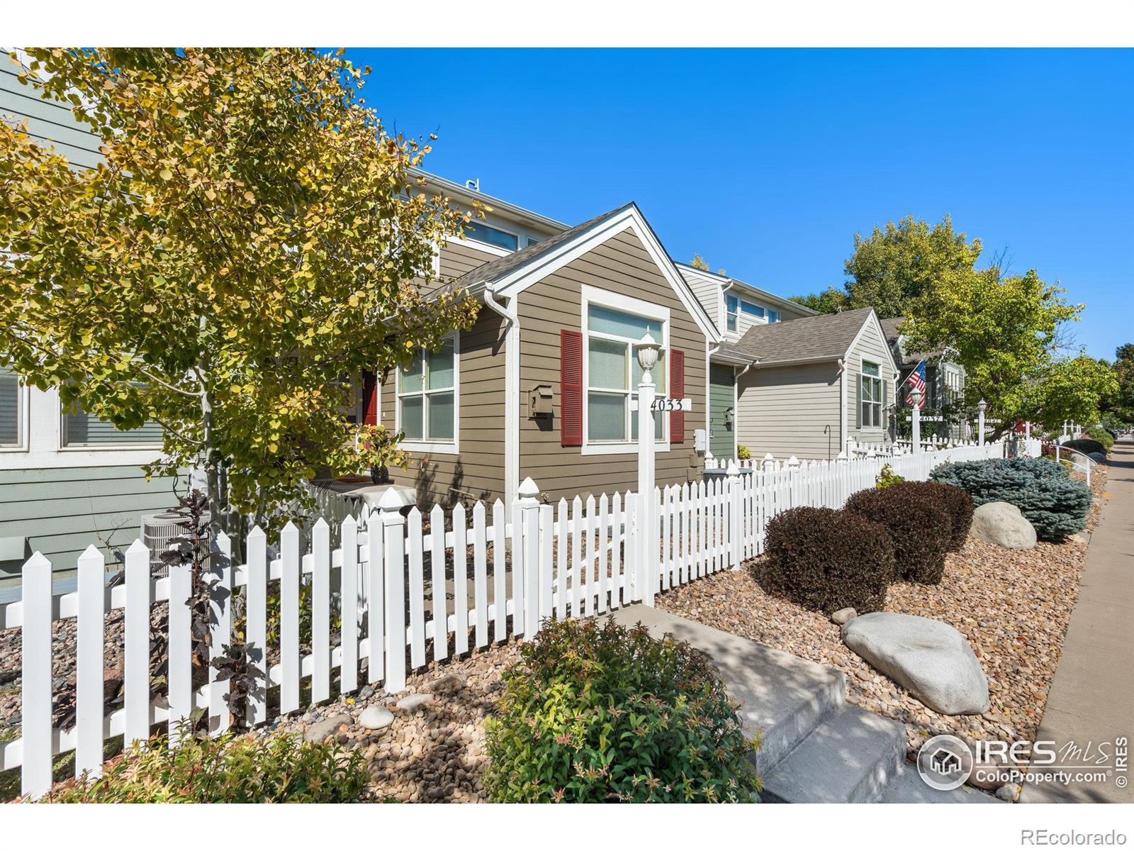 4033  Temple Gulch Circle, loveland MLS: 4567891021150 Beds: 3 Baths: 3 Price: $419,000