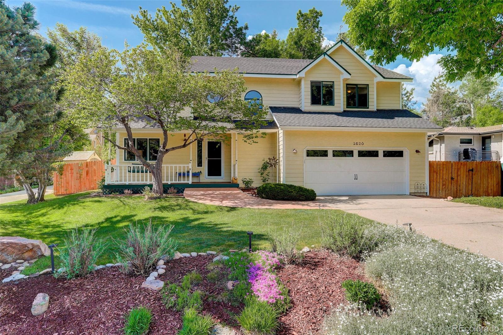 1620  Oak Avenue, boulder MLS: 5138820 Beds: 5 Baths: 4 Price: $1,897,000