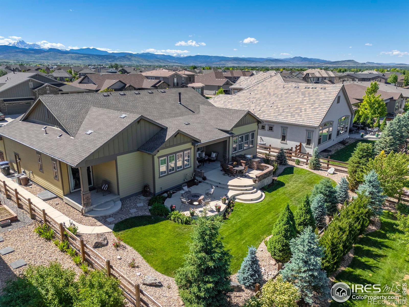 2292  Picadilly Circle, longmont MLS: 4567891021317 Beds: 3 Baths: 4 Price: $1,475,000