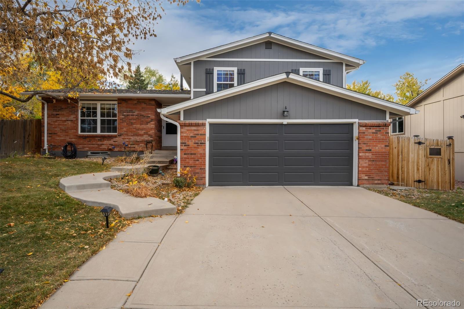 7313 S Teller Court, littleton MLS: 2954641 Beds: 4 Baths: 3 Price: $615,000