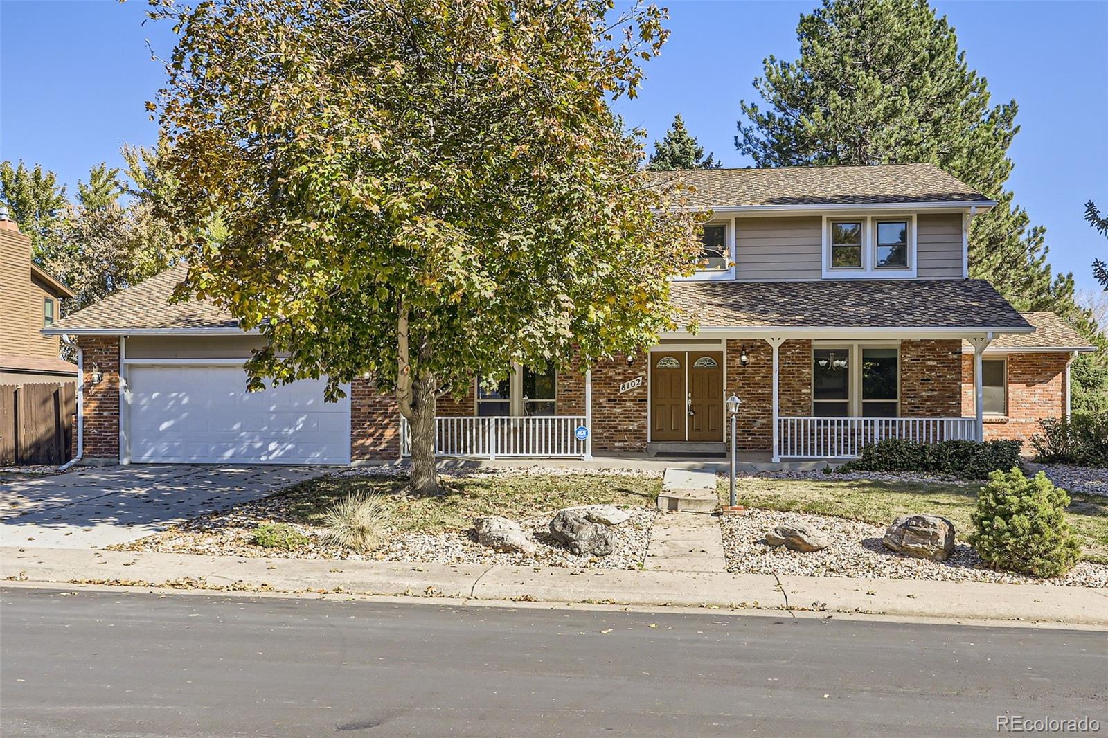 8102 S Zephyr Street, littleton MLS: 3432890 Beds: 5 Baths: 4 Price: $960,000