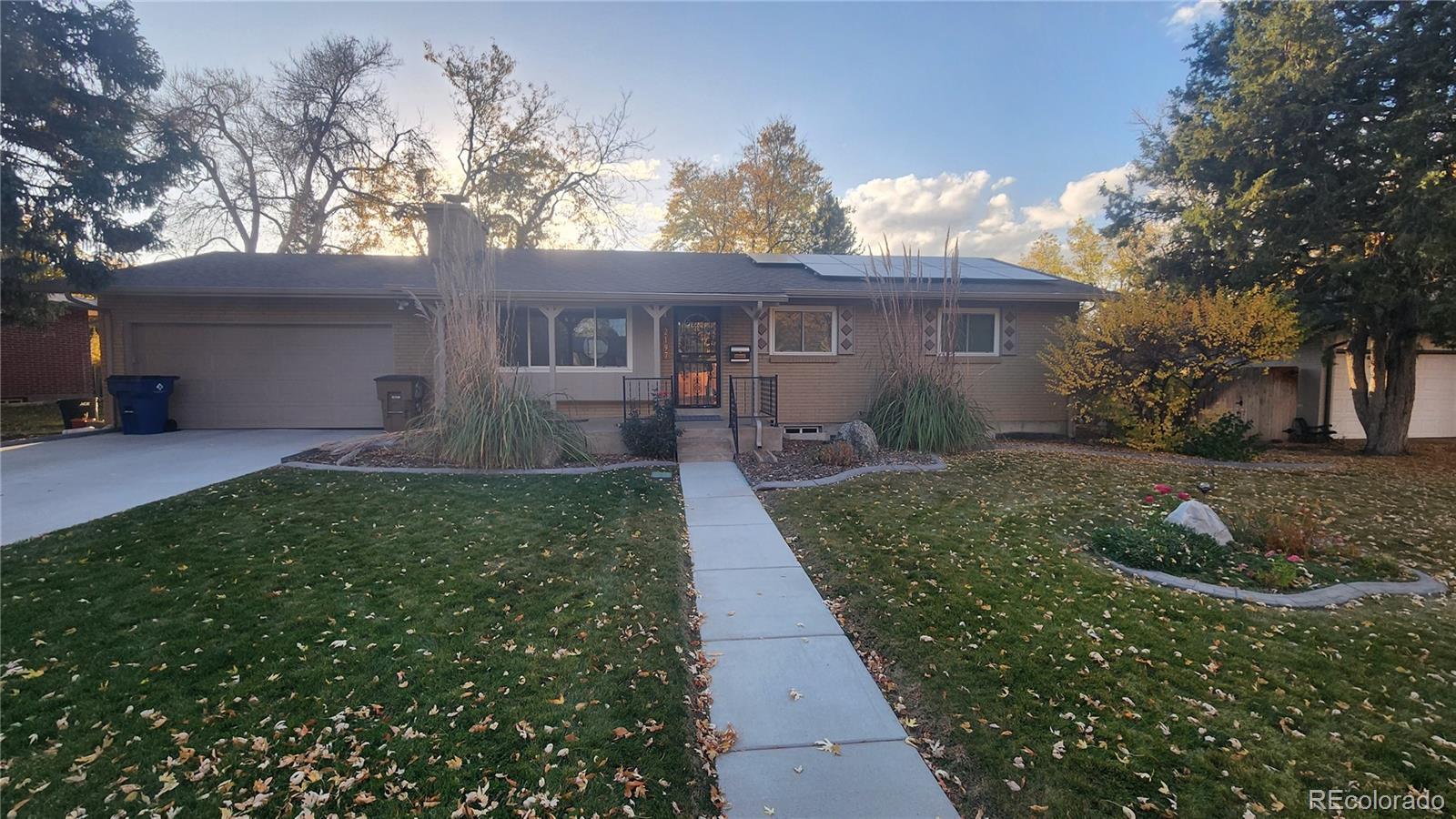 2197  Zinnia Street, golden MLS: 2868800 Beds: 4 Baths: 3 Price: $648,000