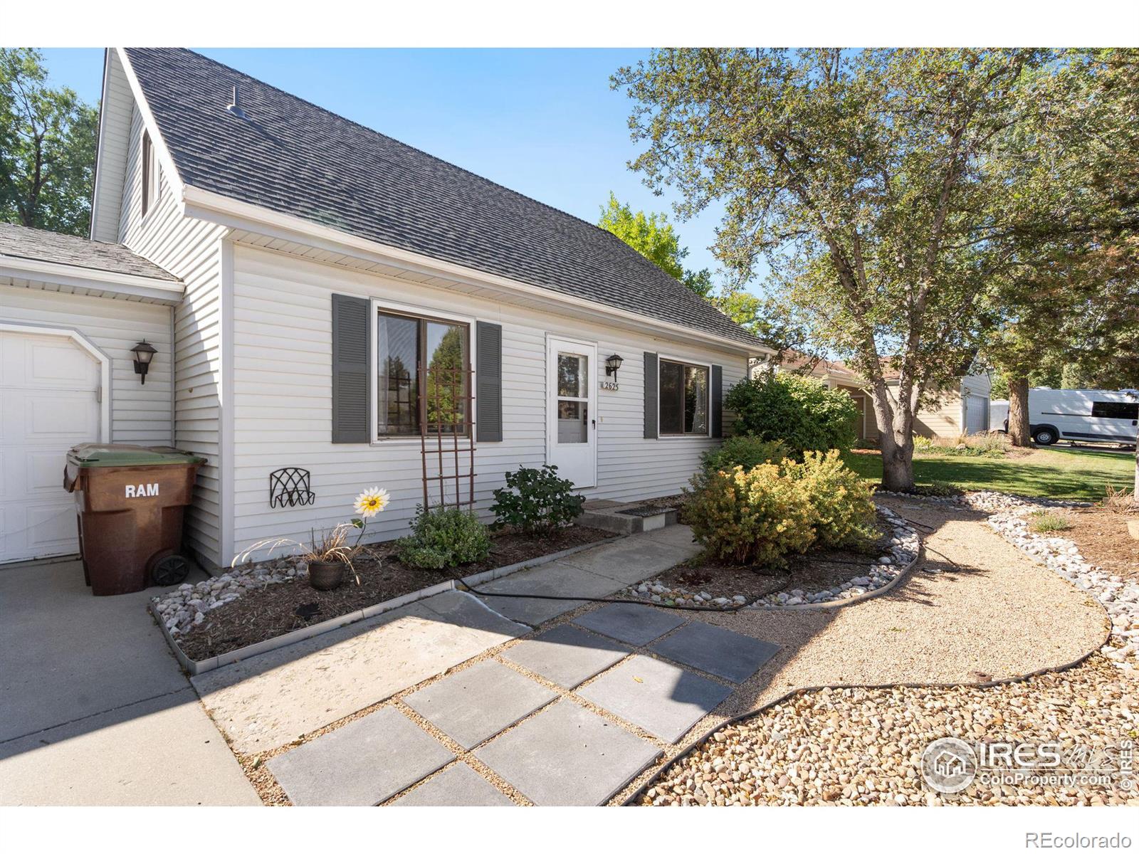 2625 W Stuart Street, fort collins MLS: 4567891021578 Beds: 3 Baths: 2 Price: $475,000