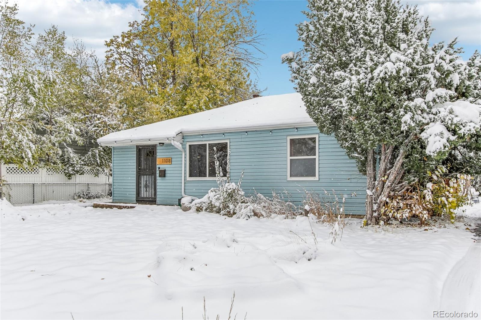 1108  Roslyn Street, denver MLS: 4044190 Beds: 3 Baths: 1 Price: $465,000