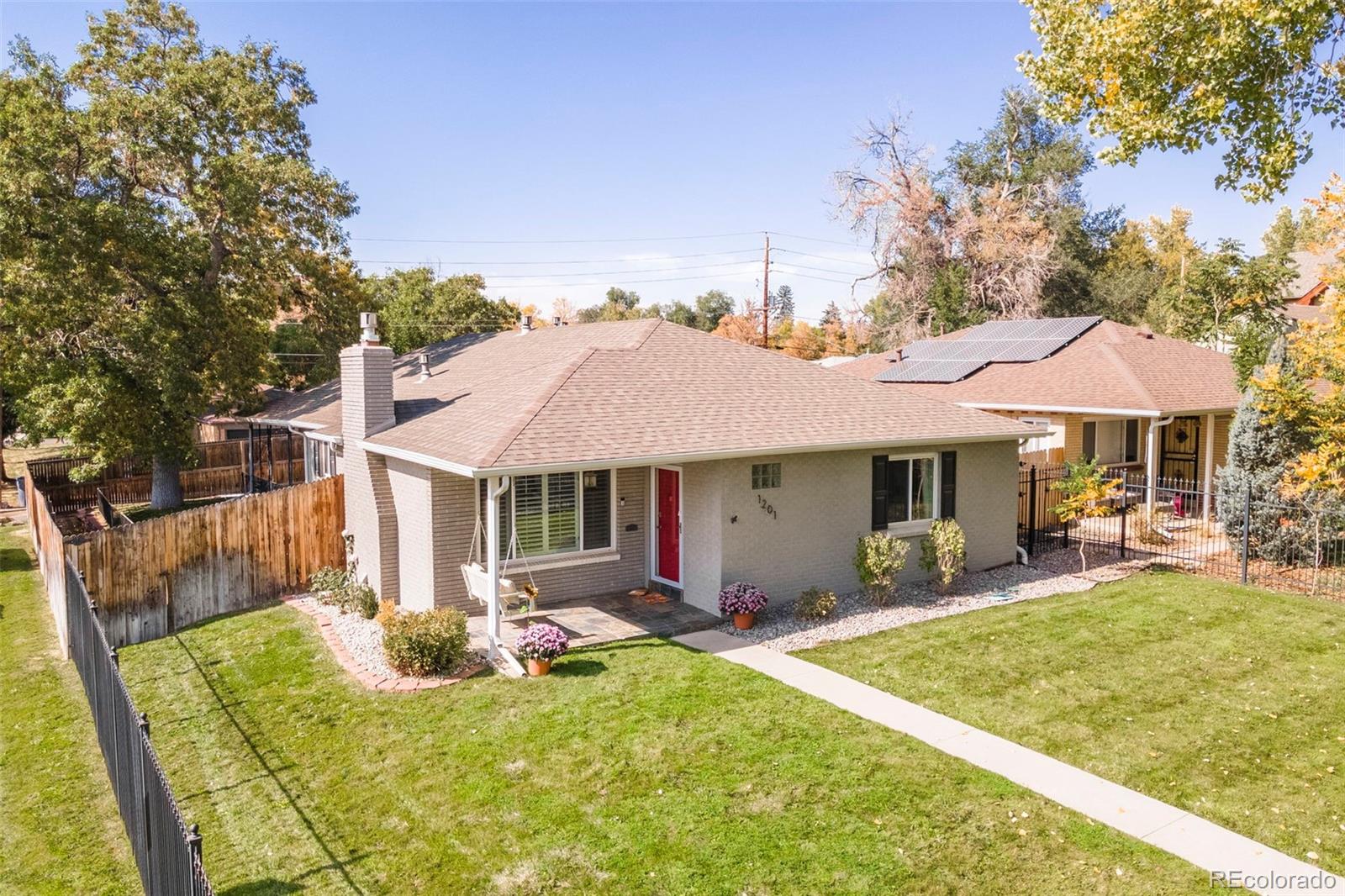 1201  Cherry Street, denver MLS: 2382370 Beds: 4 Baths: 3 Price: $950,000