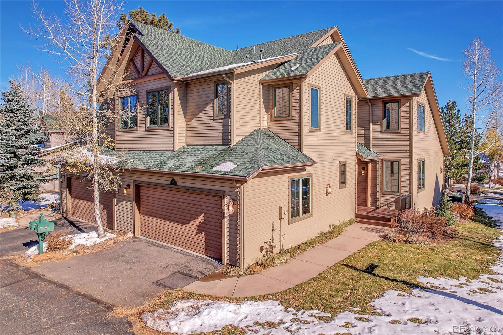 1294  Red Lodge Drive, evergreen MLS: 7149309 Beds: 3 Baths: 4 Price: $925,000