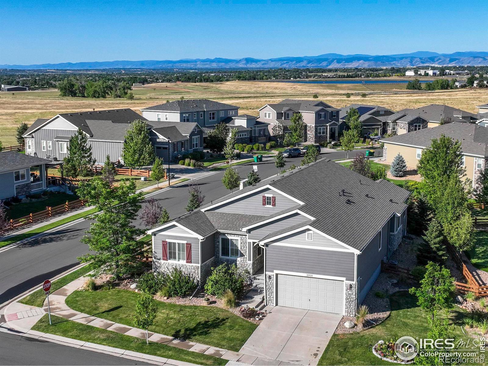 3950 W 149th Avenue, broomfield MLS: 4567891021983 Beds: 4 Baths: 3 Price: $995,000