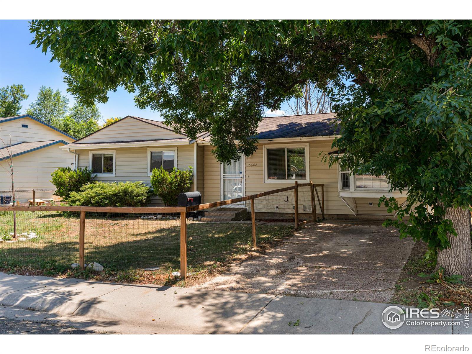 15682 E Colorado Avenue, aurora  House Search MLS Picture