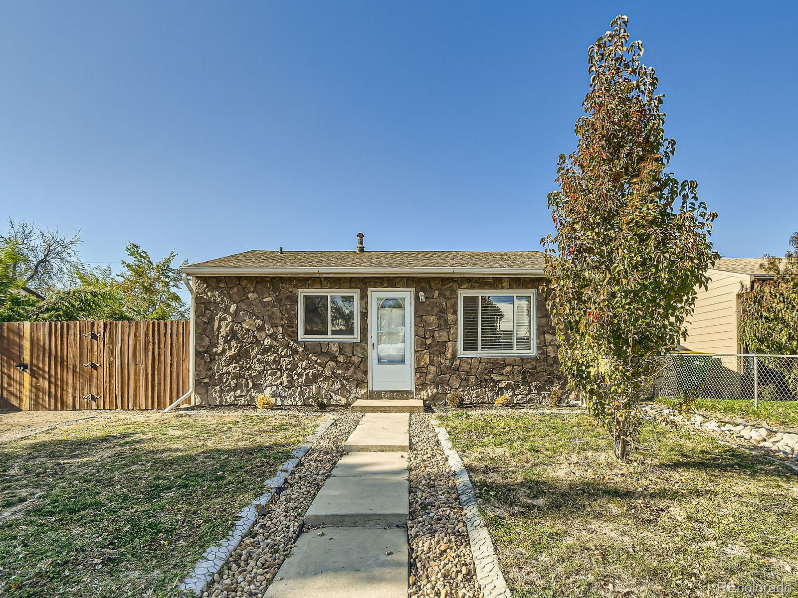 7695  Kearney Drive, commerce city MLS: 7947238 Beds: 3 Baths: 1 Price: $348,000