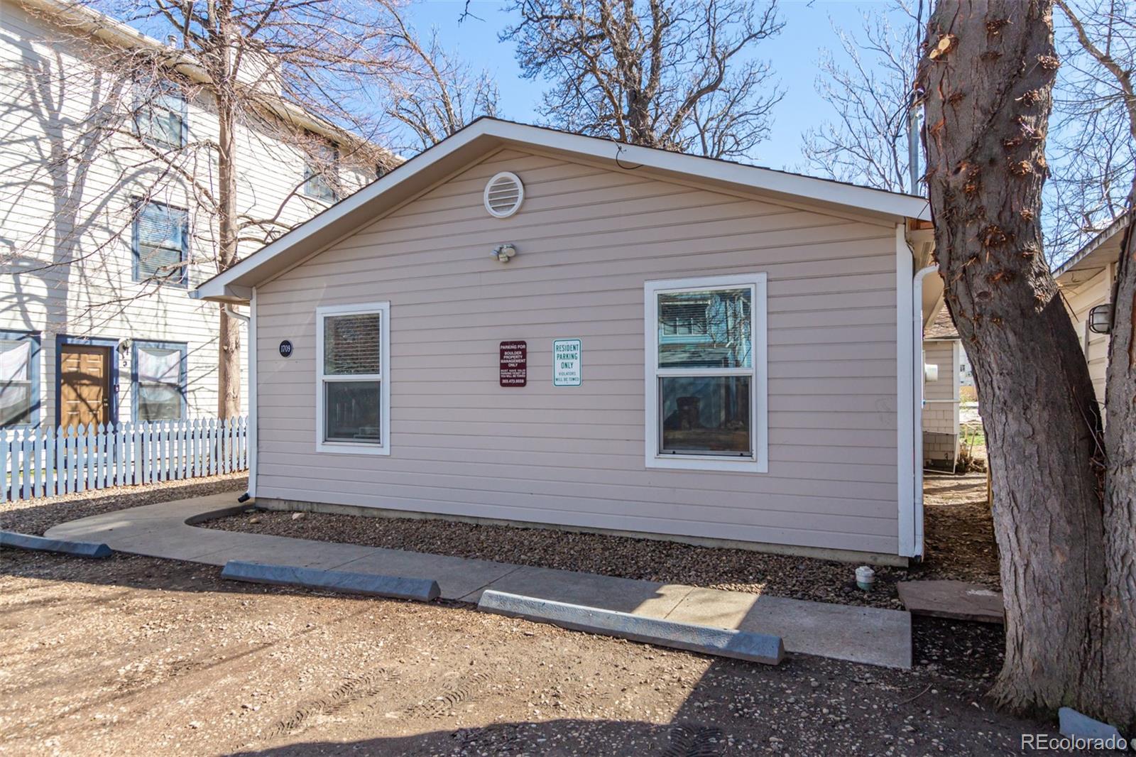 1709  Arapahoe Avenue, boulder MLS: 5251902 Beds: 4 Baths: 2 Price: $921,000