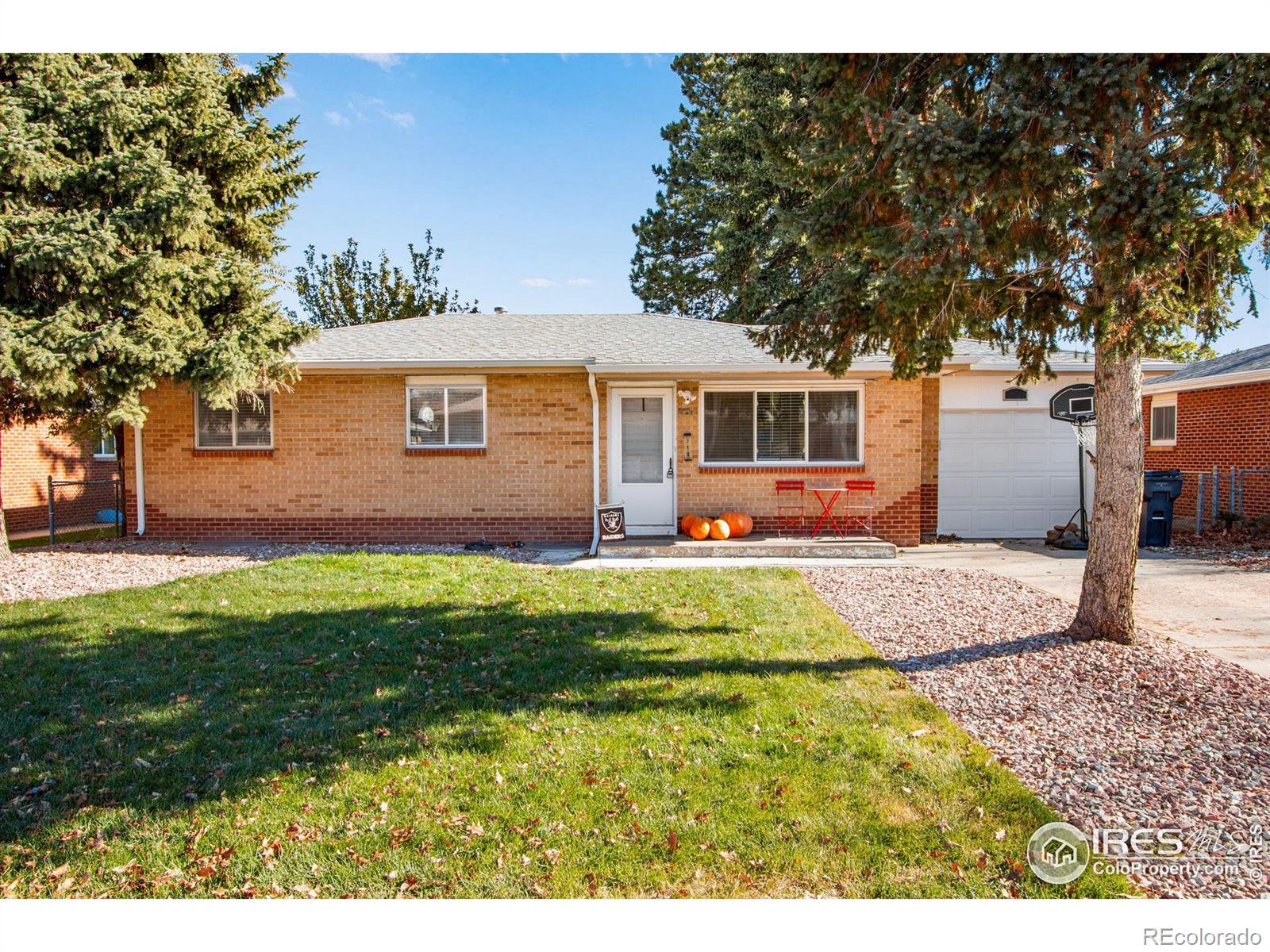 718  36th Avenue, greeley MLS: 4567891022508 Beds: 5 Baths: 2 Price: $380,000