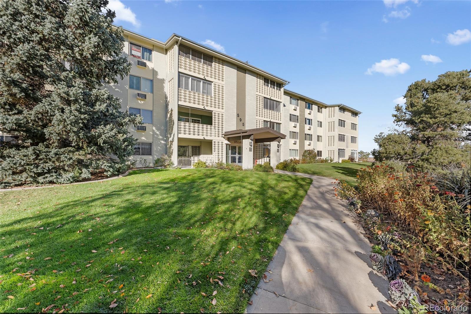 595 S Alton Way 5D, Denver  MLS: 3087929 Beds: 2 Baths: 2 Price: $280,000