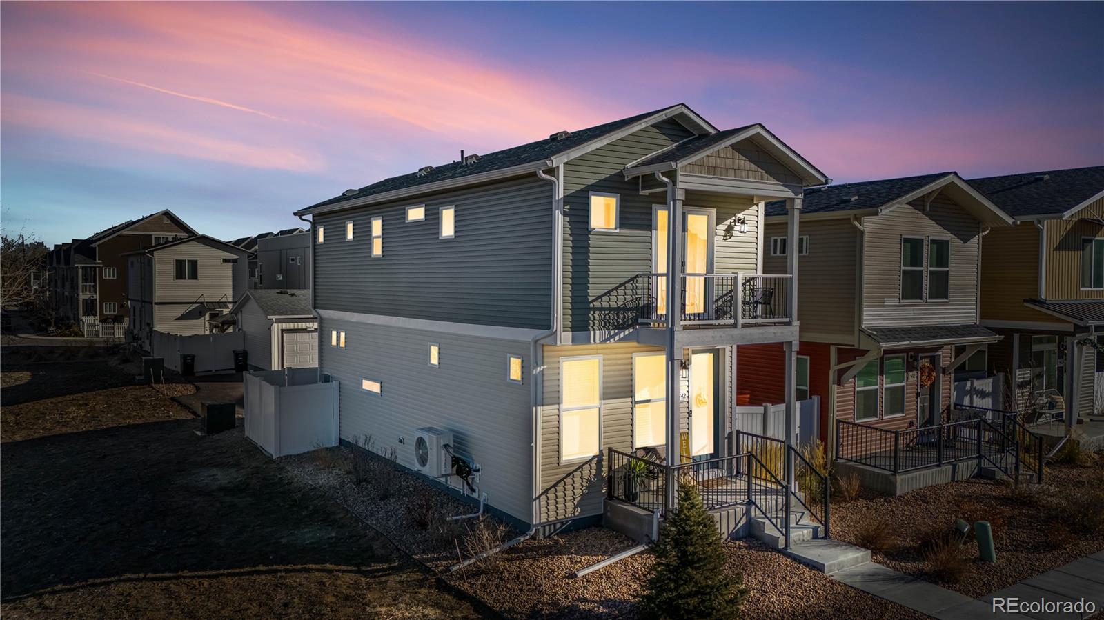 5442 N Tower Road, denver MLS: 6968345 Beds: 2 Baths: 3 Price: $392,500