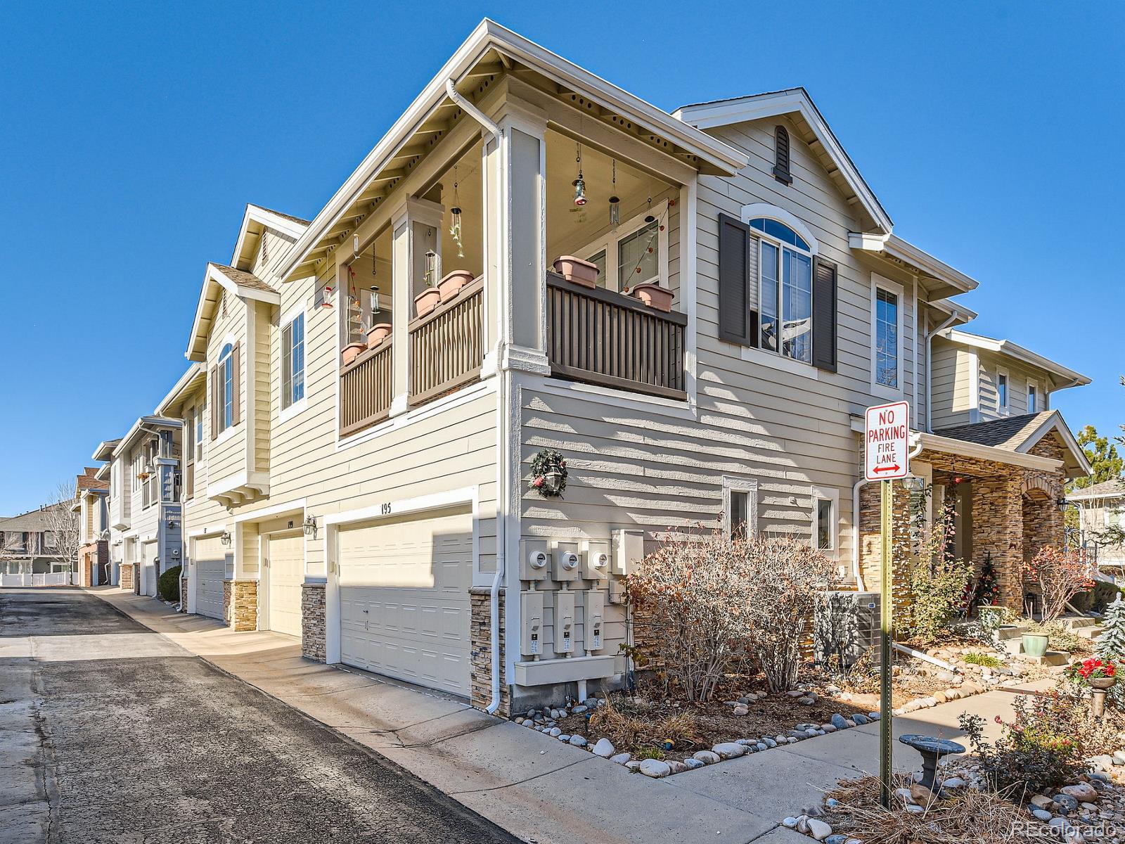 199  Whitehaven Circle , Highlands Ranch  MLS: 3762511 Beds: 2 Baths: 3 Price: $555,000