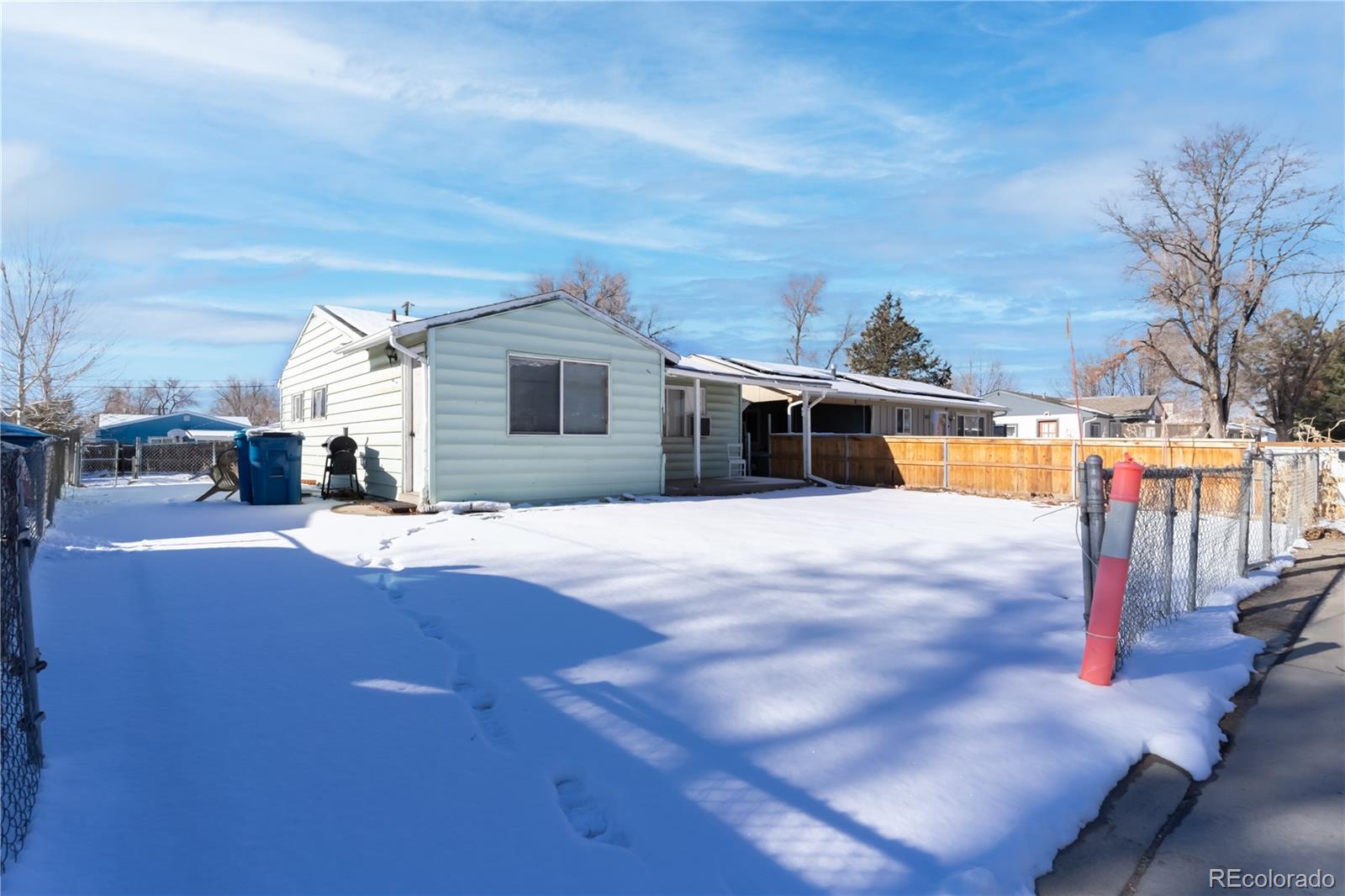 6661  Clermont Street, commerce city MLS: 2739068 Beds: 2 Baths: 1 Price: $320,000