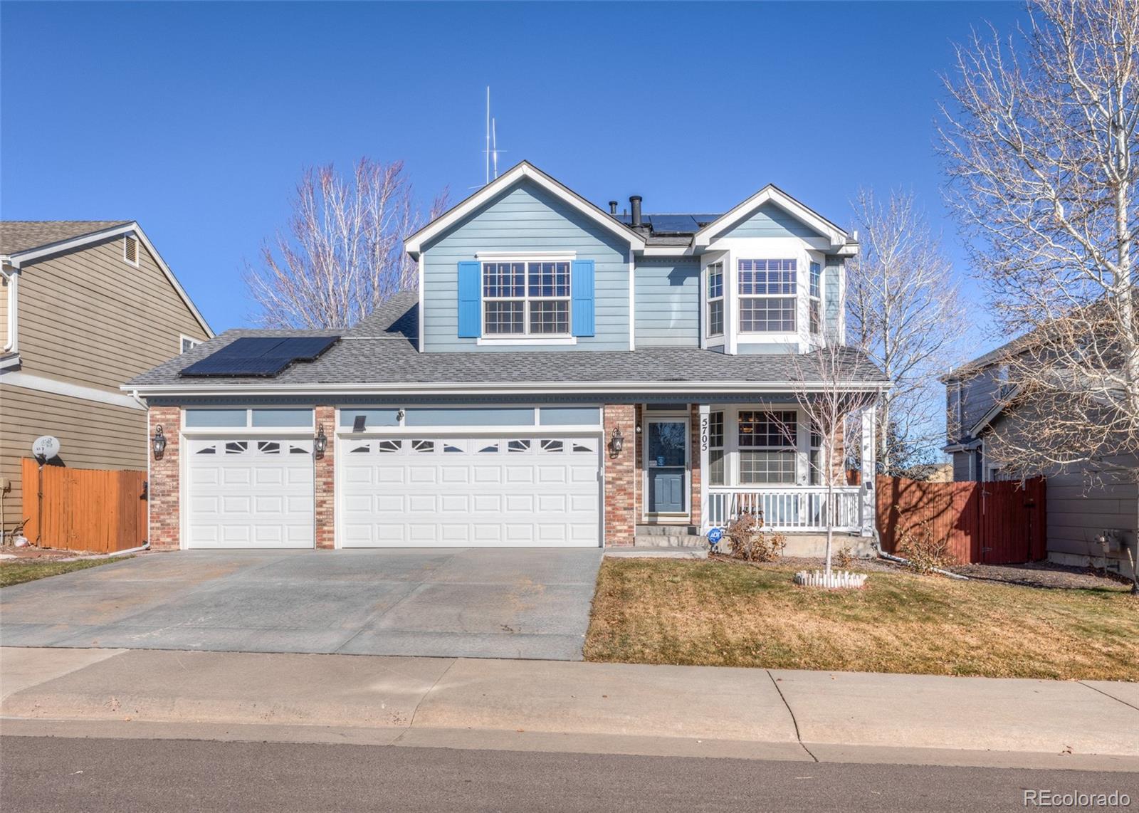 5705  Palmer Drive, castle rock MLS: 4102281 Beds: 4 Baths: 4 Price: $630,000