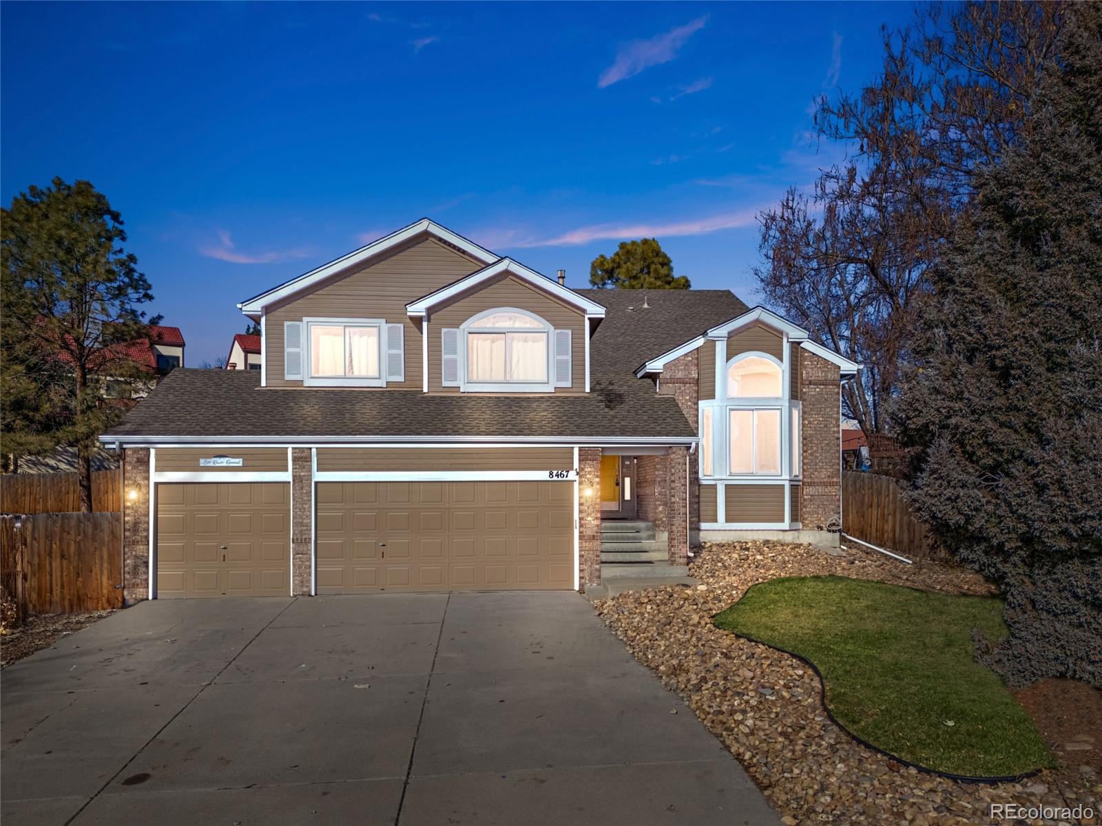 8467  Pierson Court, arvada MLS: 9709058 Beds: 4 Baths: 4 Price: $800,000