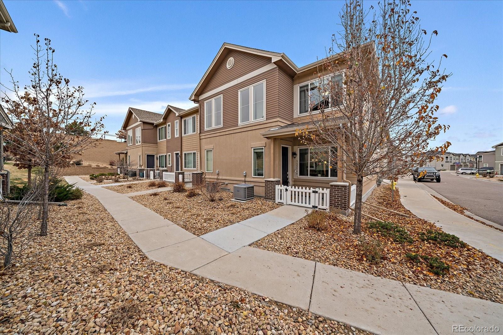 15536 W 64th Loop, arvada MLS: 3189719 Beds: 3 Baths: 3 Price: $535,000