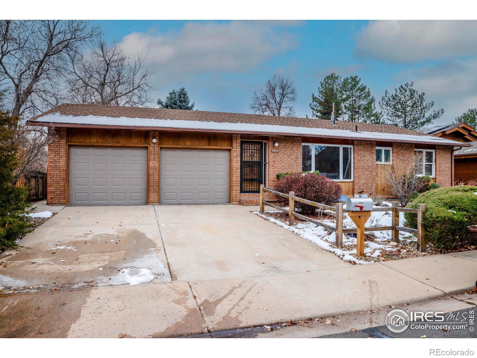 1760  Hawthorn Place, boulder MLS: 4567891023043 Beds: 4 Baths: 2 Price: $1,150,000