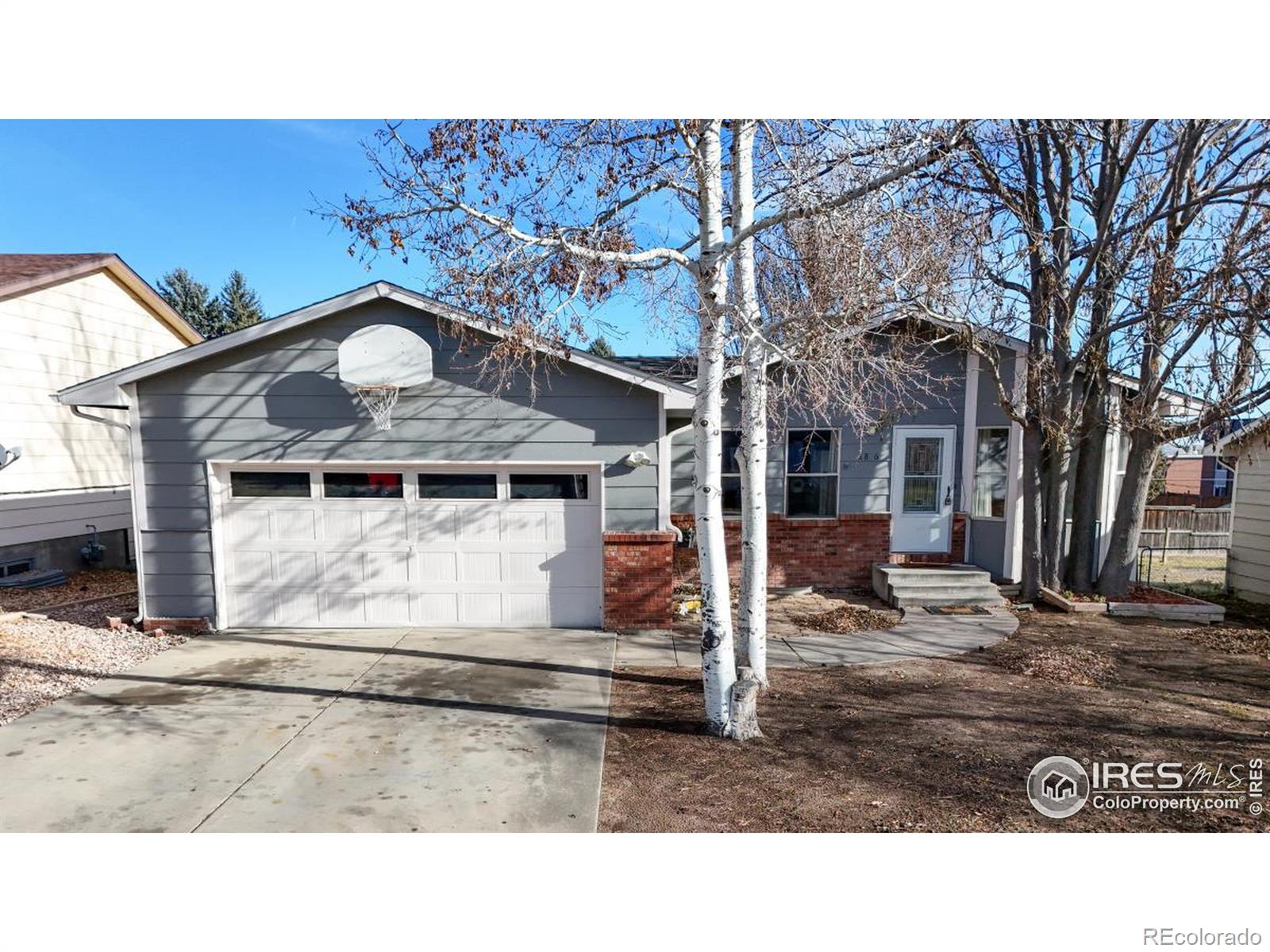 2816  13th Avenue, greeley MLS: 4567891023086 Beds: 5 Baths: 3 Price: $330,000