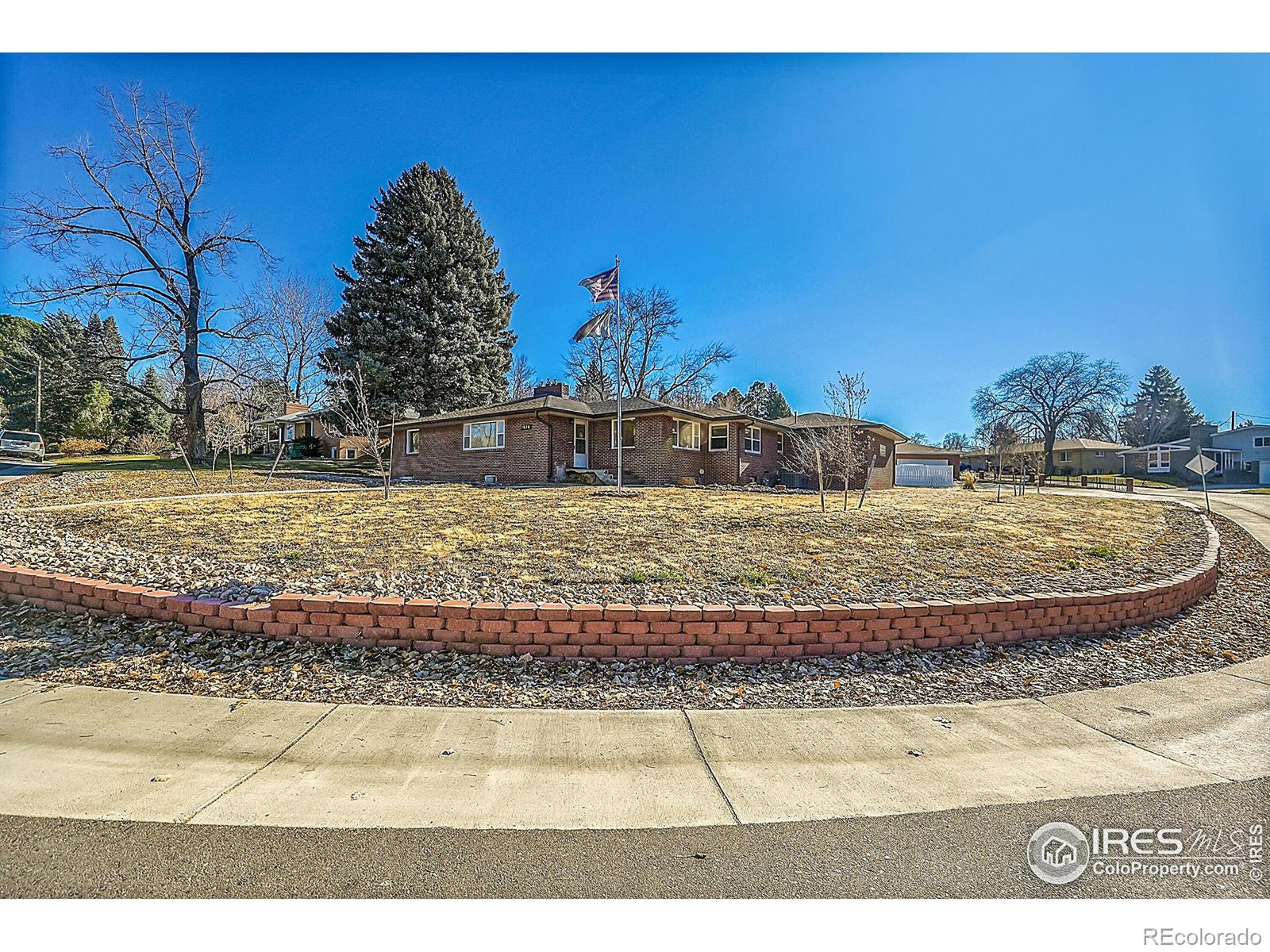 1926  Glenmere Boulevard, greeley MLS: 4567891023111 Beds: 4 Baths: 2 Price: $550,000