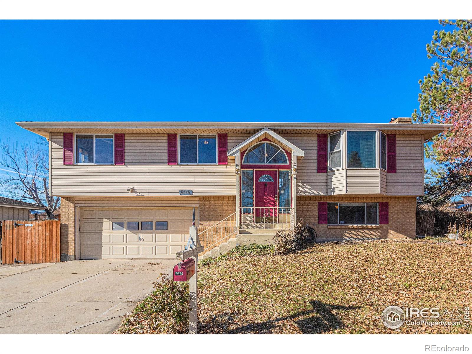 5385  Beech Street, arvada MLS: 4567891023195 Beds: 3 Baths: 3 Price: $550,000