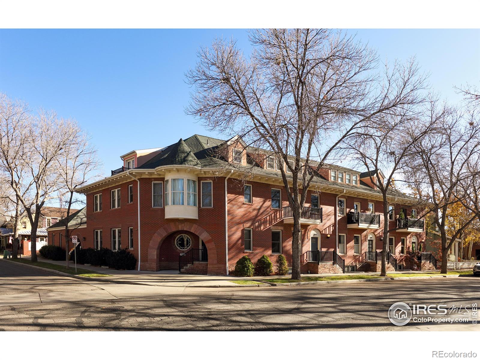 1904 S Coffman Street, longmont MLS: 4567891023232 Beds: 3 Baths: 4 Price: $998,500