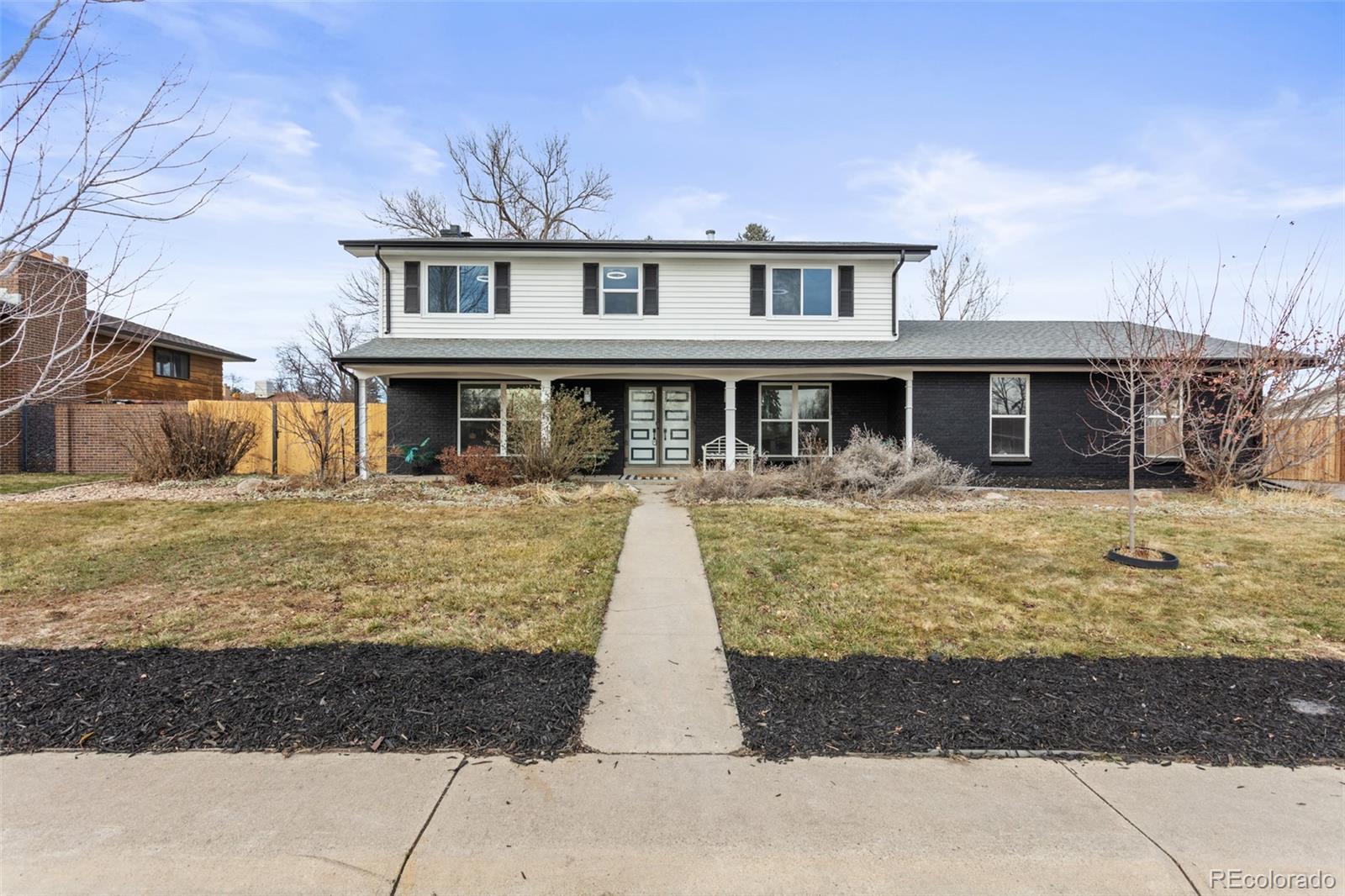 8145 W 22nd Avenue, lakewood MLS: 9066218 Beds: 5 Baths: 4 Price: $999,000