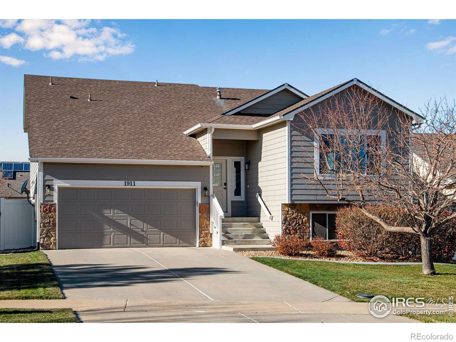 1911  88th Ave Ct, greeley MLS: 4567891023302 Beds: 3 Baths: 3 Price: $458,500