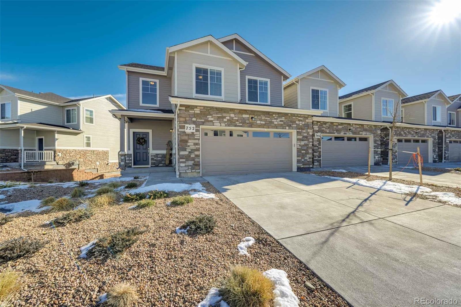 752  Bishop Pine Way, castle rock MLS: 4863906 Beds: 3 Baths: 3 Price: $550,000