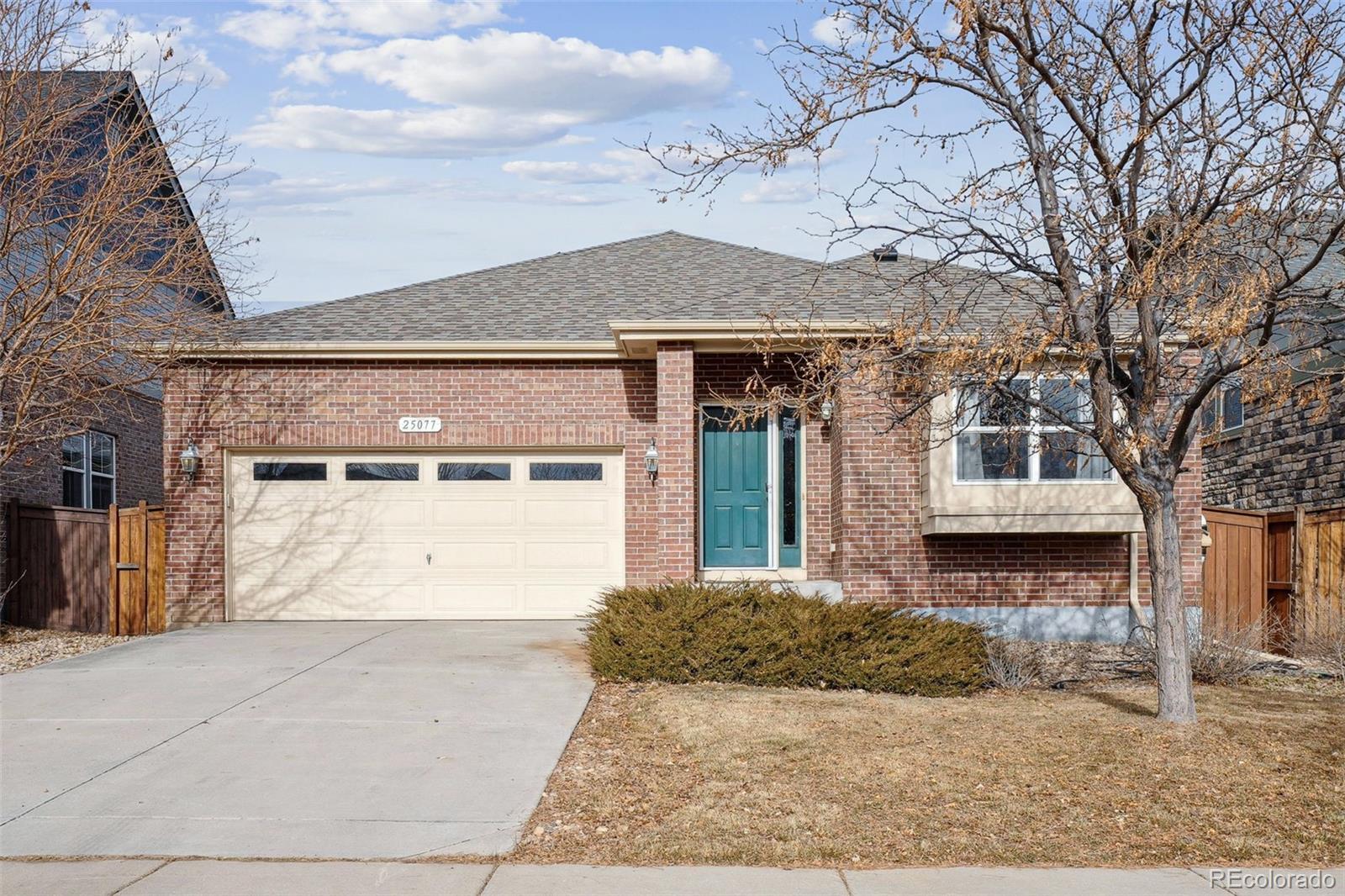 25077 E Canal Place, aurora MLS: 2853313 Beds: 4 Baths: 3 Price: $589,000