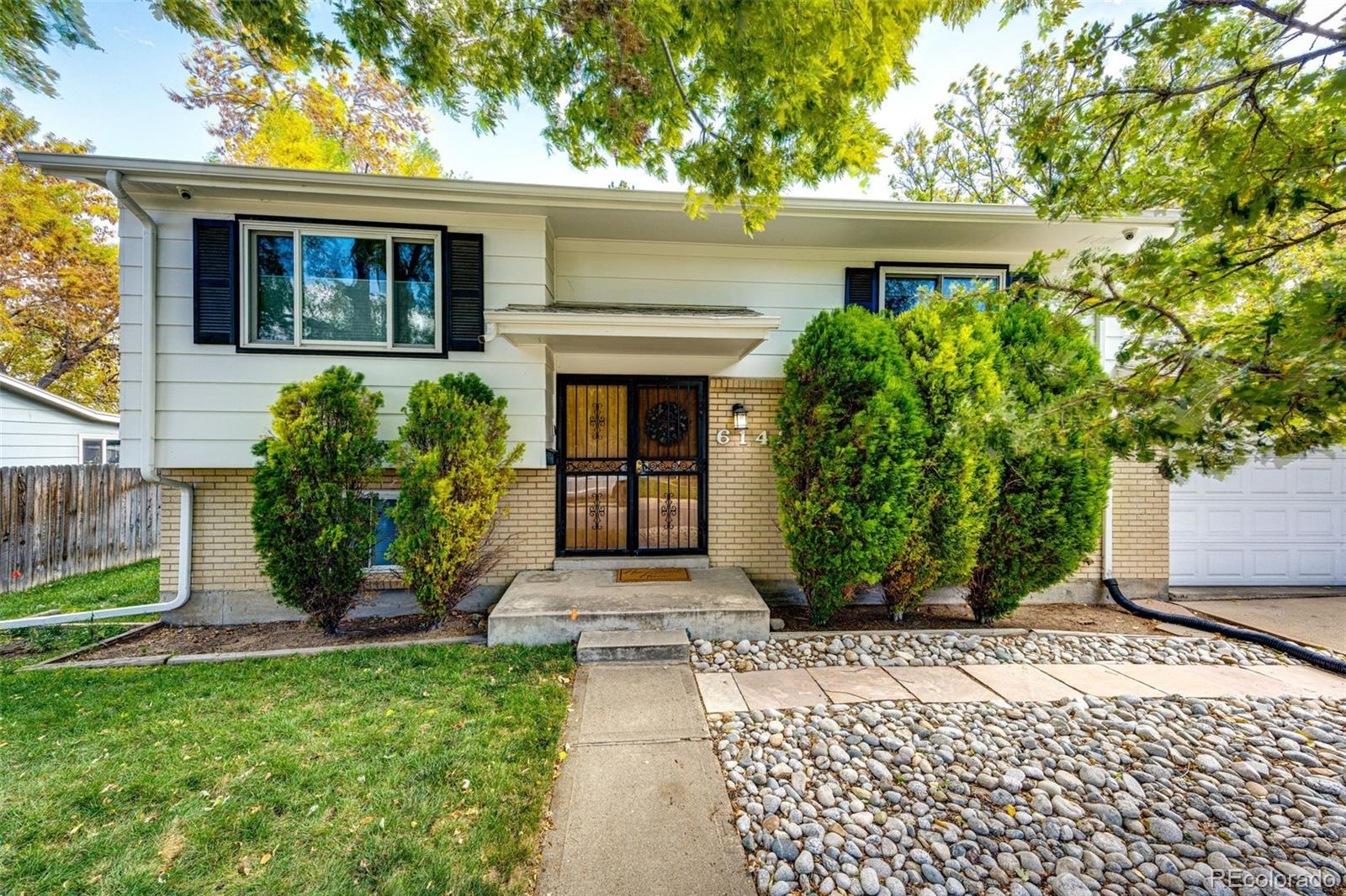 6142  Van Gordon Street, arvada MLS: 3005918 Beds: 4 Baths: 2 Price: $599,900