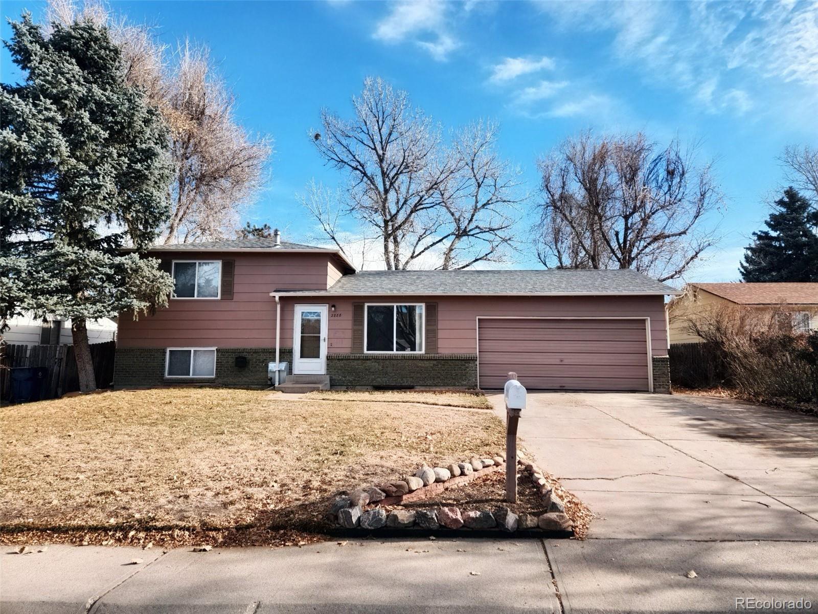 2888 S Olathe Way, aurora MLS: 5044130 Beds: 4 Baths: 2 Price: $435,000