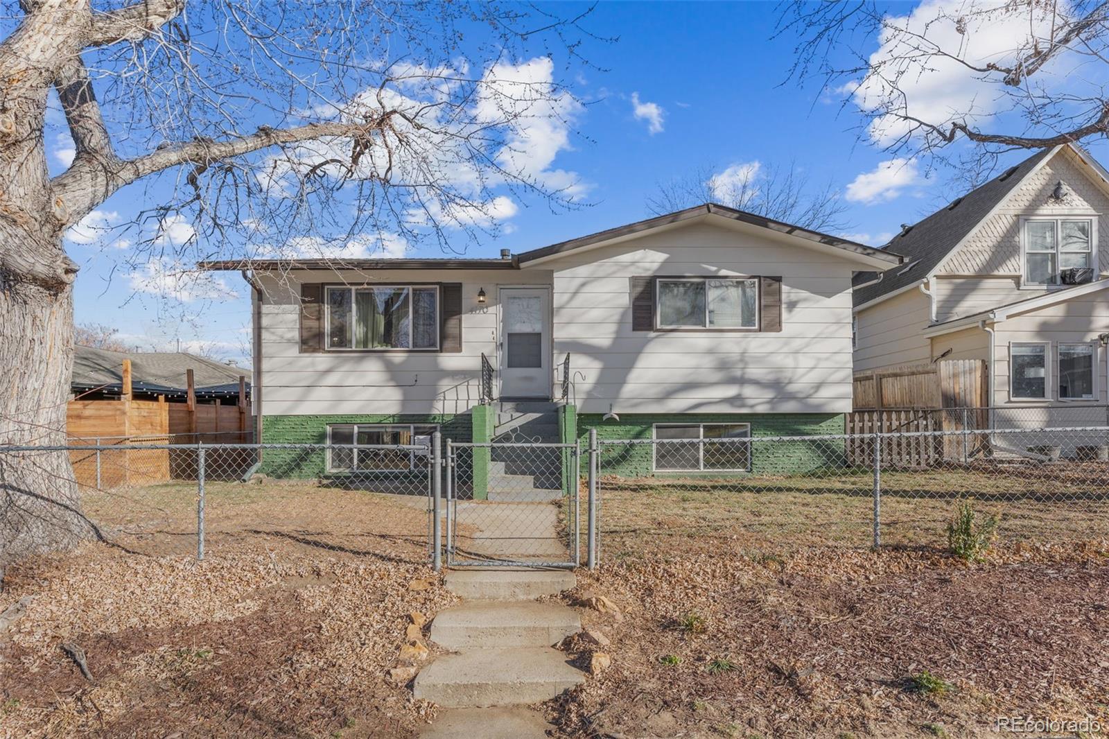 4170  Chase Street, denver MLS: 5884029 Beds: 4 Baths: 2 Price: $650,000