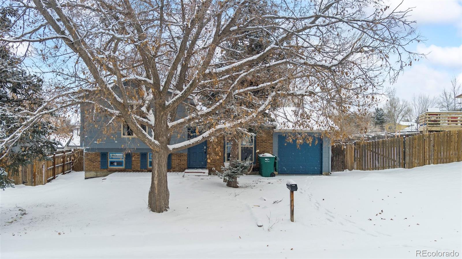 2402 S Lewiston Street, aurora MLS: 5248888 Beds: 4 Baths: 2 Price: $395,000