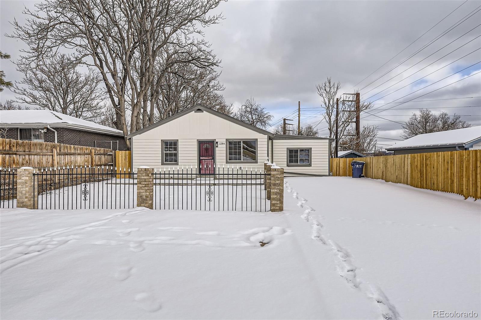 1284 S Navajo Street, denver MLS: 7545449 Beds: 3 Baths: 2 Price: $470,000