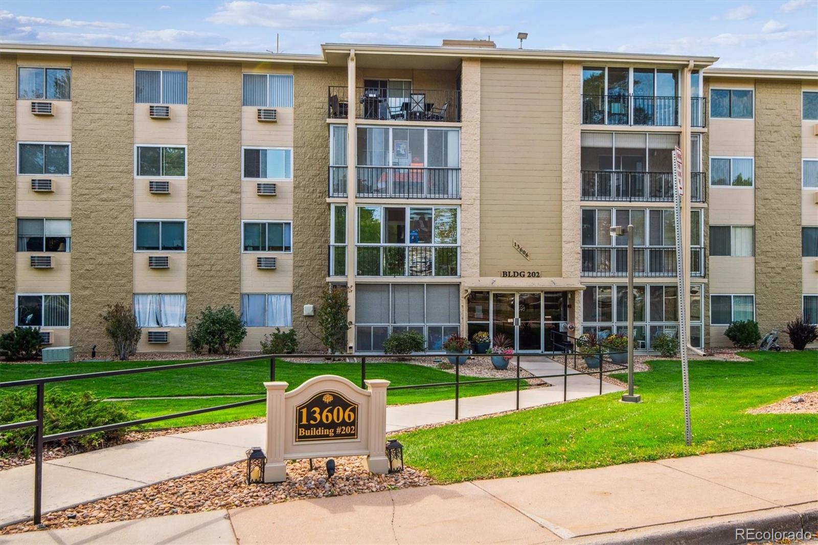 13606 E Bates Avenue 208, Aurora  MLS: 5366880 Beds: 1 Baths: 1 Price: $219,500