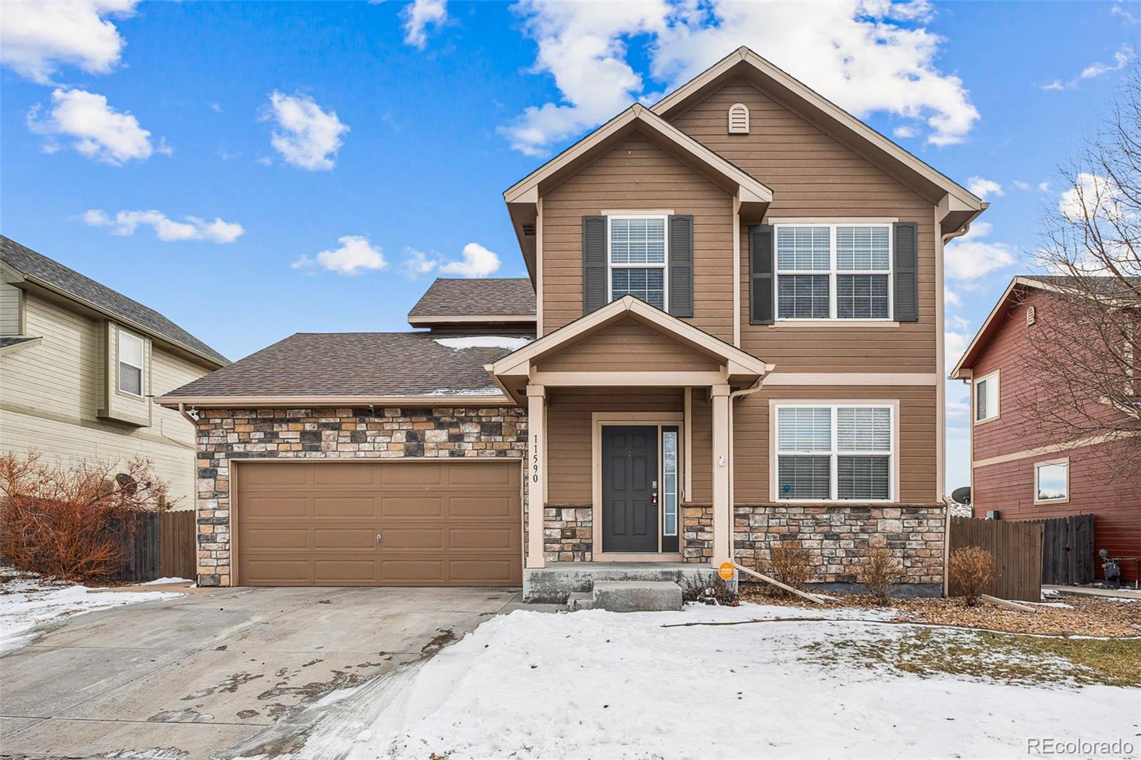 11590  River Oaks Lane, commerce city MLS: 2490038 Beds: 4 Baths: 3 Price: $559,950