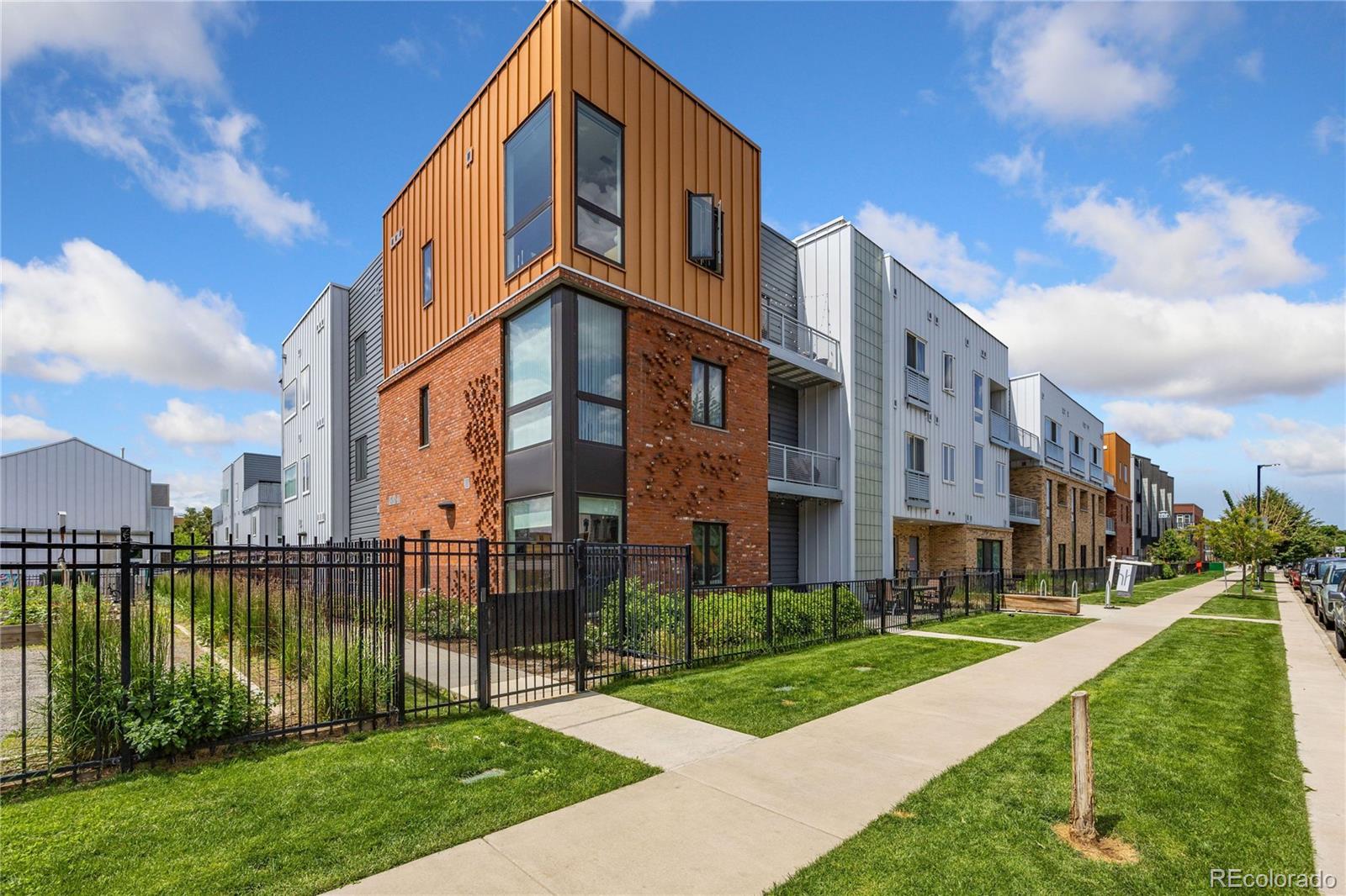 2525  Arapahoe Street RD108, Denver  MLS: 6941287 Beds: 2 Baths: 2 Price: $599,950